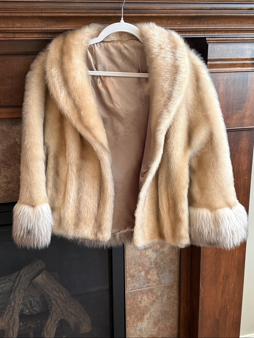 Vintage Mid Century gorgeous blond faux fur cape capelet shrug stole glamorous